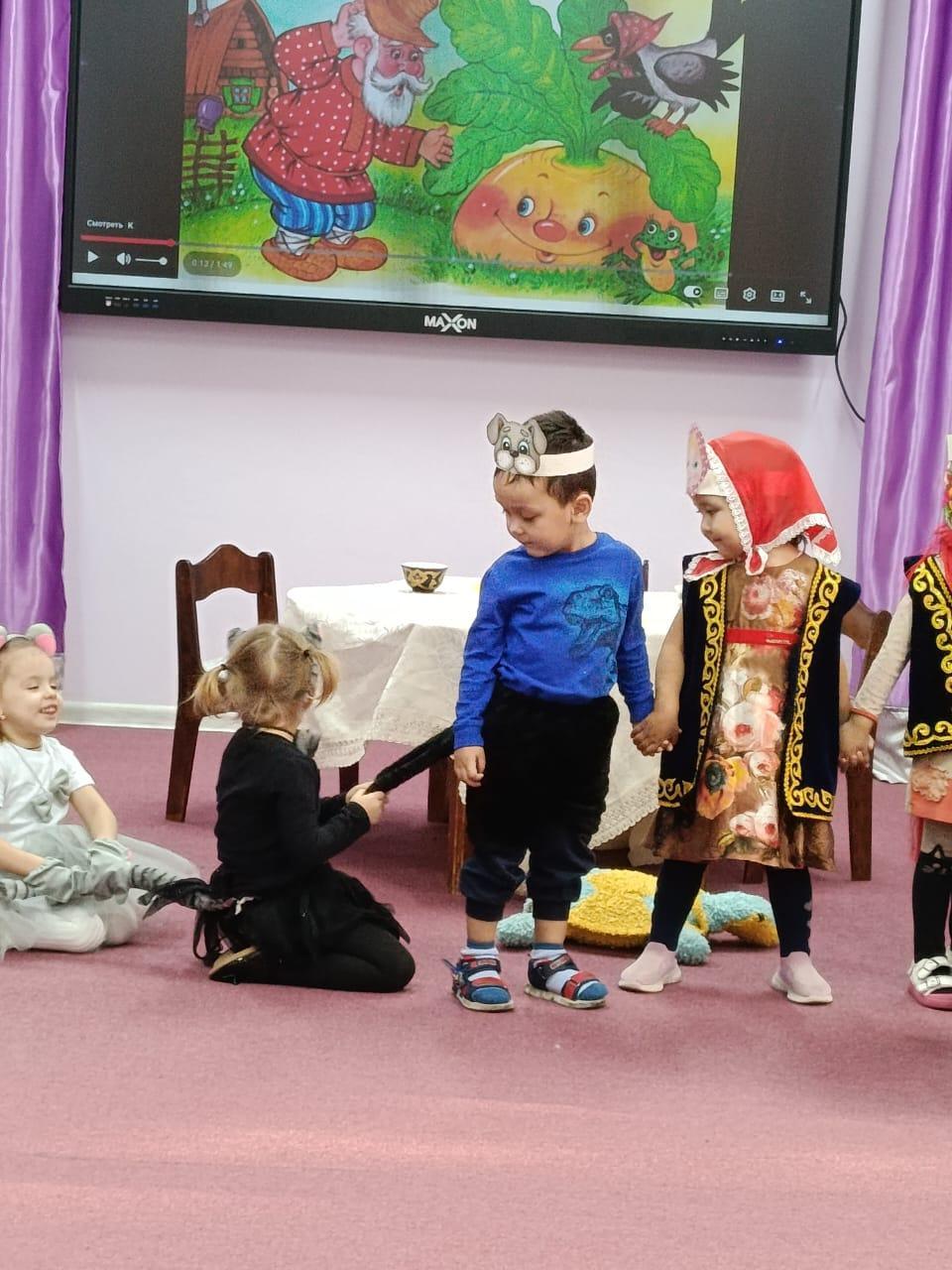 Средняя группа "Колокольчики" сказка "Репка"